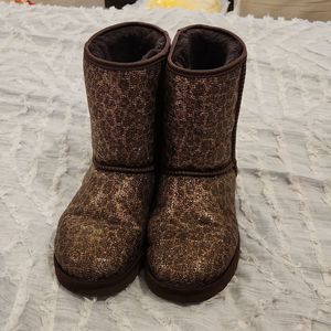 Brown glittery leopard UGG boots size 8!